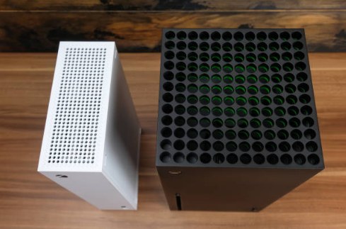 Xbox Series X and Xbox Series S consoles side by side
